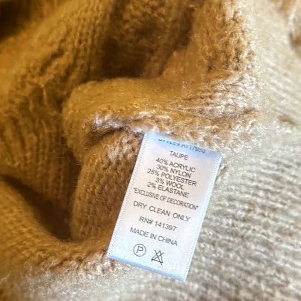 ASTR The Label Pearl‎ Embellished Sweater size M - Picture 11 of 11